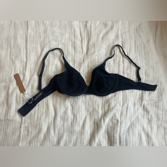 Skims t shirt bra - Picture 4 of 6